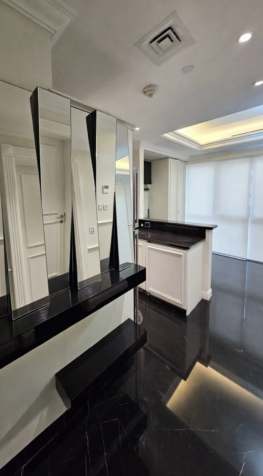 STUDIO FOR SALE | DAMAC VERSACE | DOWNTOWN | BEIRUT | HIGH FLOOR | LEBANON | SEA VIEW | MINA AL HOSN