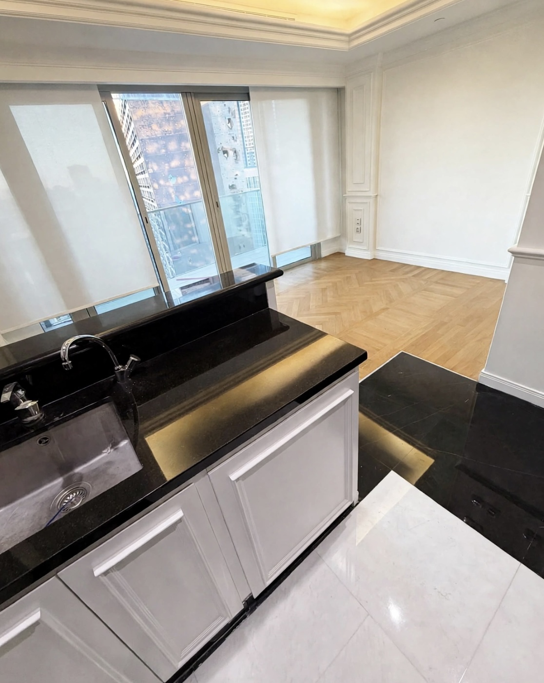 DAMAC VERSACE | STUDIO | READY TO MOVE | DOWNTOWN | BEIRUT | LEBANON | HIGH FLOOR |