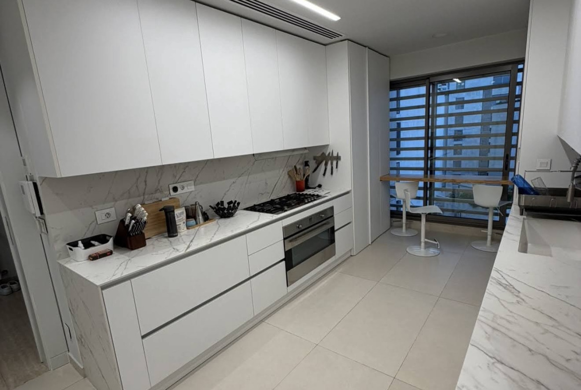 PLACE PASTEUR | FOR SALE | 3 BEDS | UPGRADED | ACHRAFIEH | GEMMAYZEH
