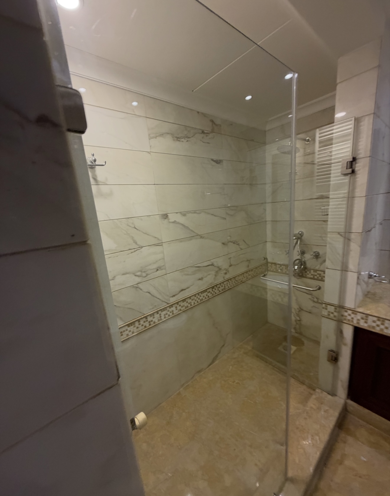 Screenshot HIGH FLOOR | UPGRADED | APARTMENT FOR RENT | DOWNTOWN | BEIRUT | SOLIDERE