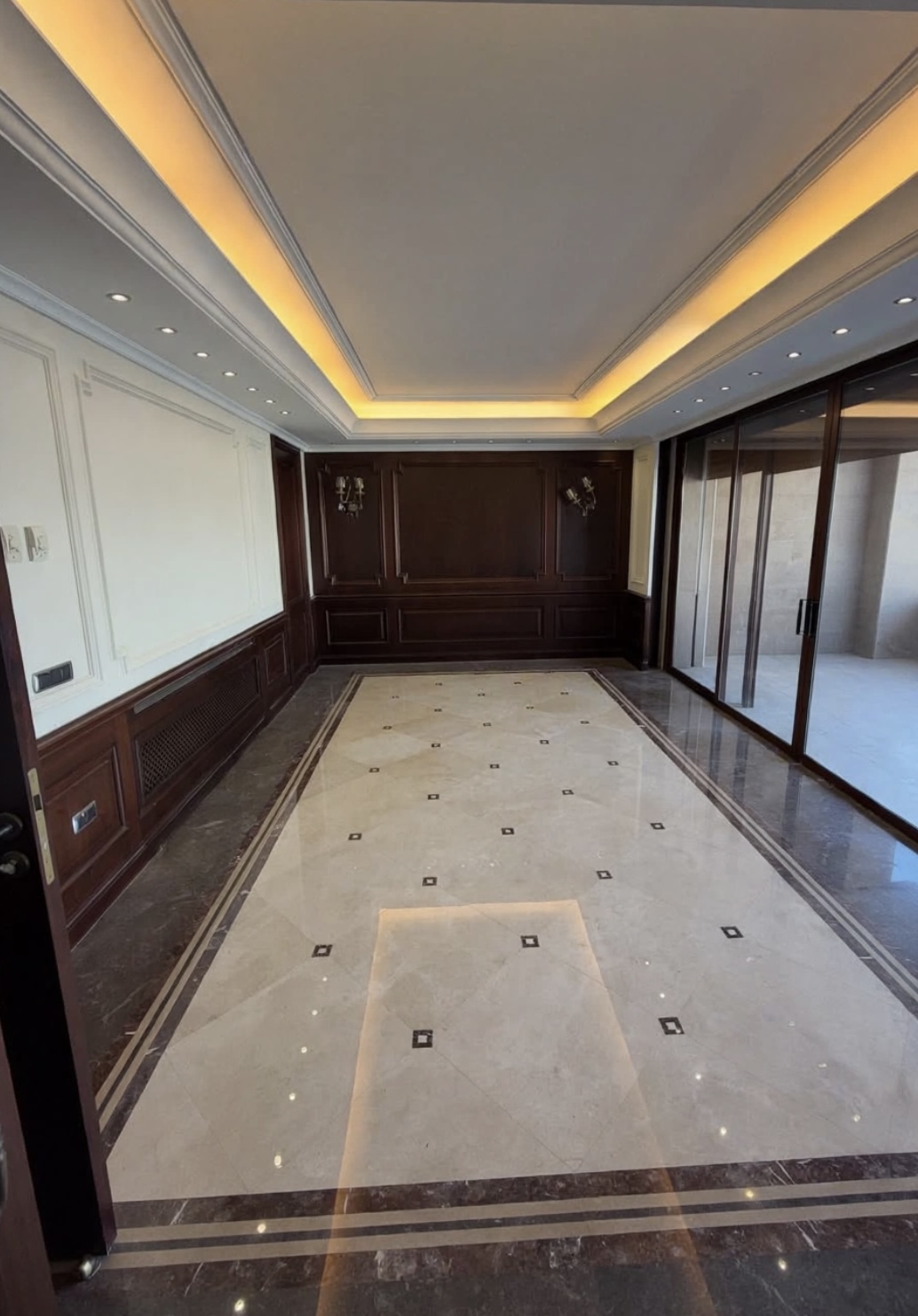 Screenshot HIGH FLOOR | UPGRADED | APARTMENT FOR RENT | DOWNTOWN | BEIRUT | SOLIDERE