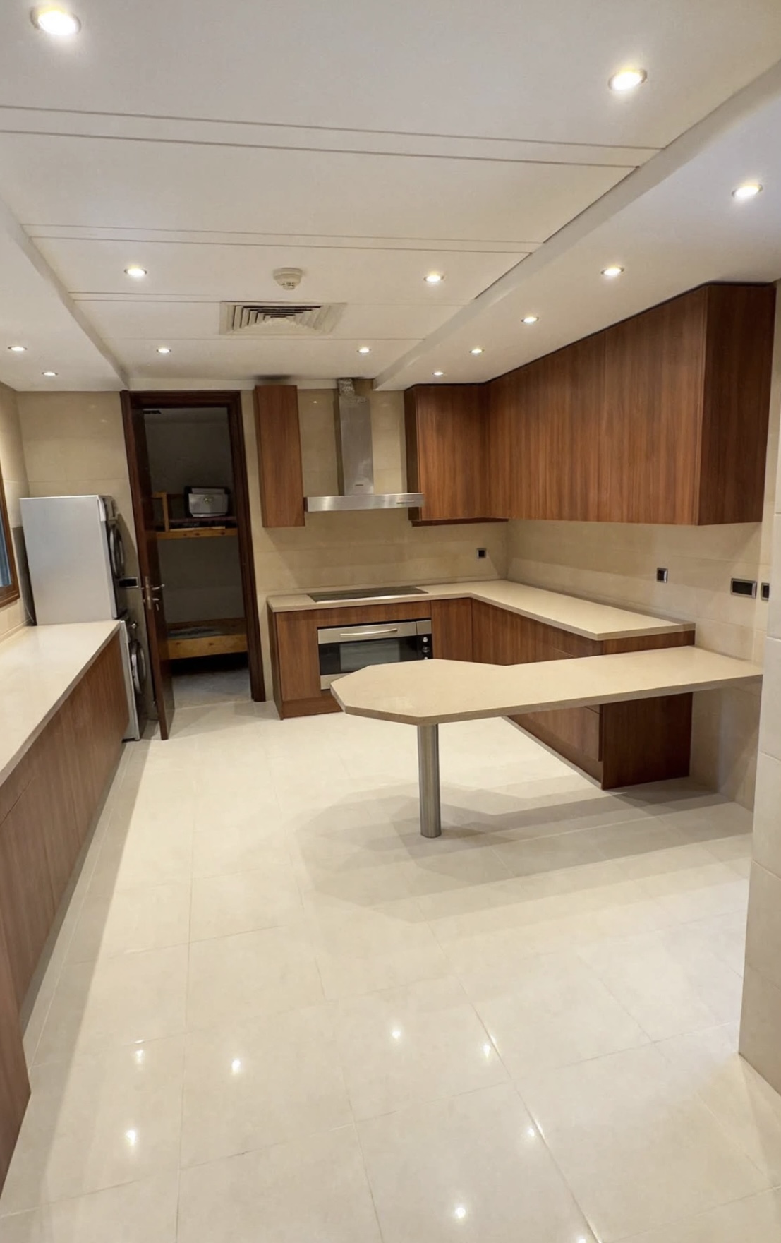 Screenshot HIGH FLOOR | UPGRADED | APARTMENT FOR RENT | DOWNTOWN | BEIRUT | SOLIDERE